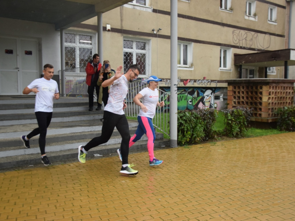 Przed nimi ponad 300 km w biegu! Wszystko dla Joasi