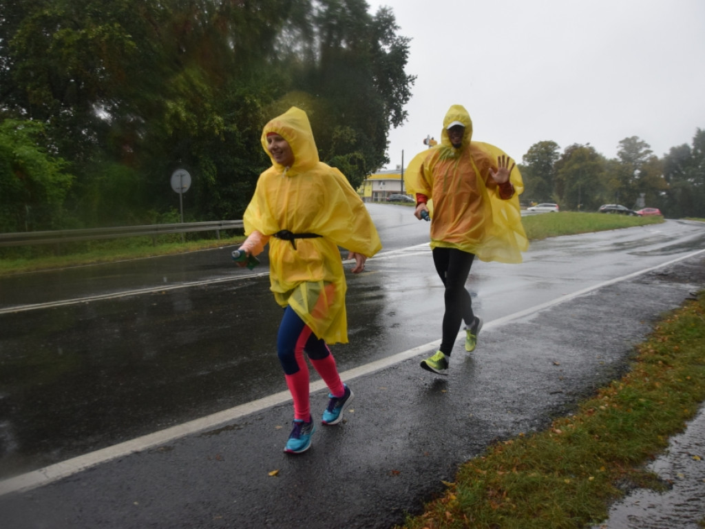 Przed nimi ponad 300 km w biegu! Wszystko dla Joasi