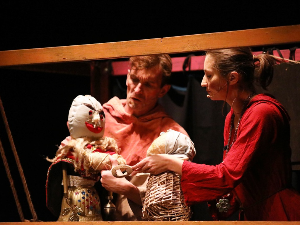 Spektakl dla dzieci w głogowskim teatrze na zdjęciach