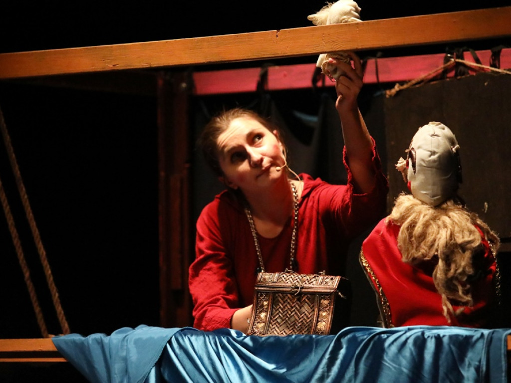 Spektakl dla dzieci w głogowskim teatrze na zdjęciach
