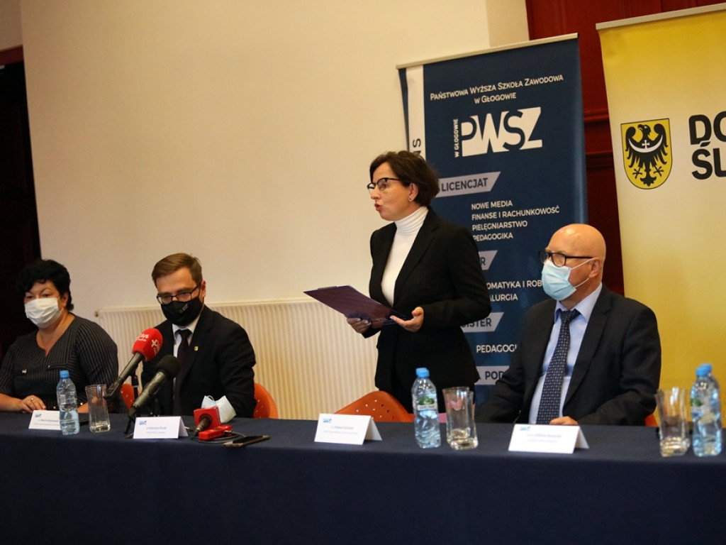 Pielęgniarki potrzebne od zaraz. Jest pewna praca i coraz wyższa płaca
