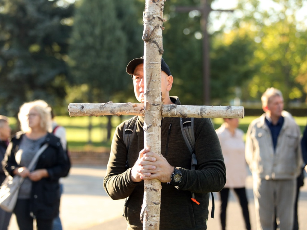 Patriotyczna pielgrzymka do Jakubowa. Modlą się o Polskę
