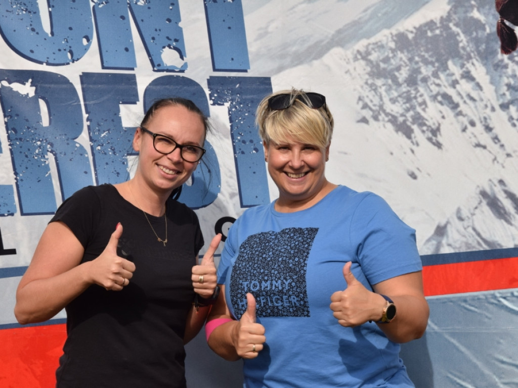 Głogowianie biją rekord - Mount Everest na Bulwarze Nadodrzańskim