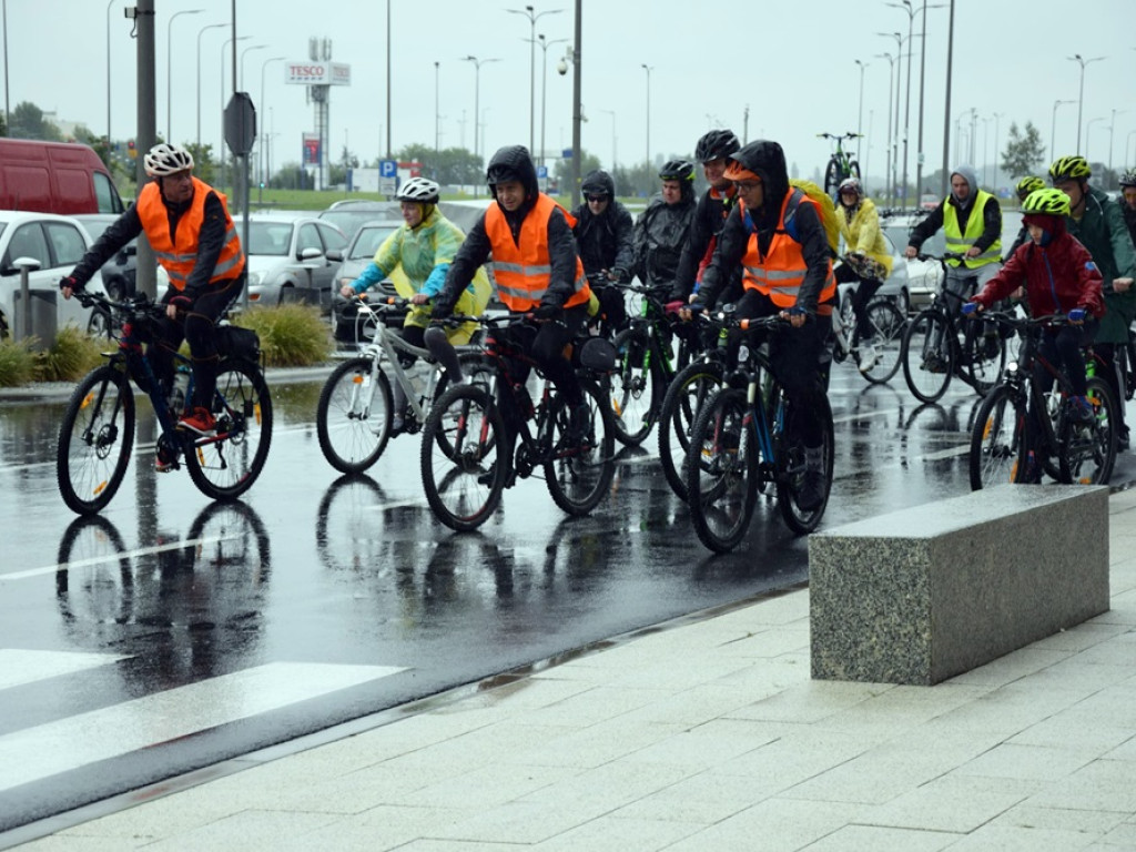 Rowerowy rajd dla Amelki Antczak. Pojechali do Jakubowa