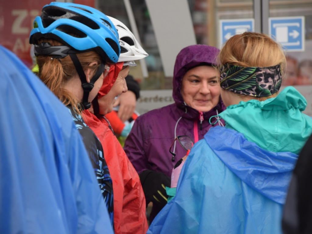 Rowerowy rajd dla Amelki Antczak. Pojechali do Jakubowa