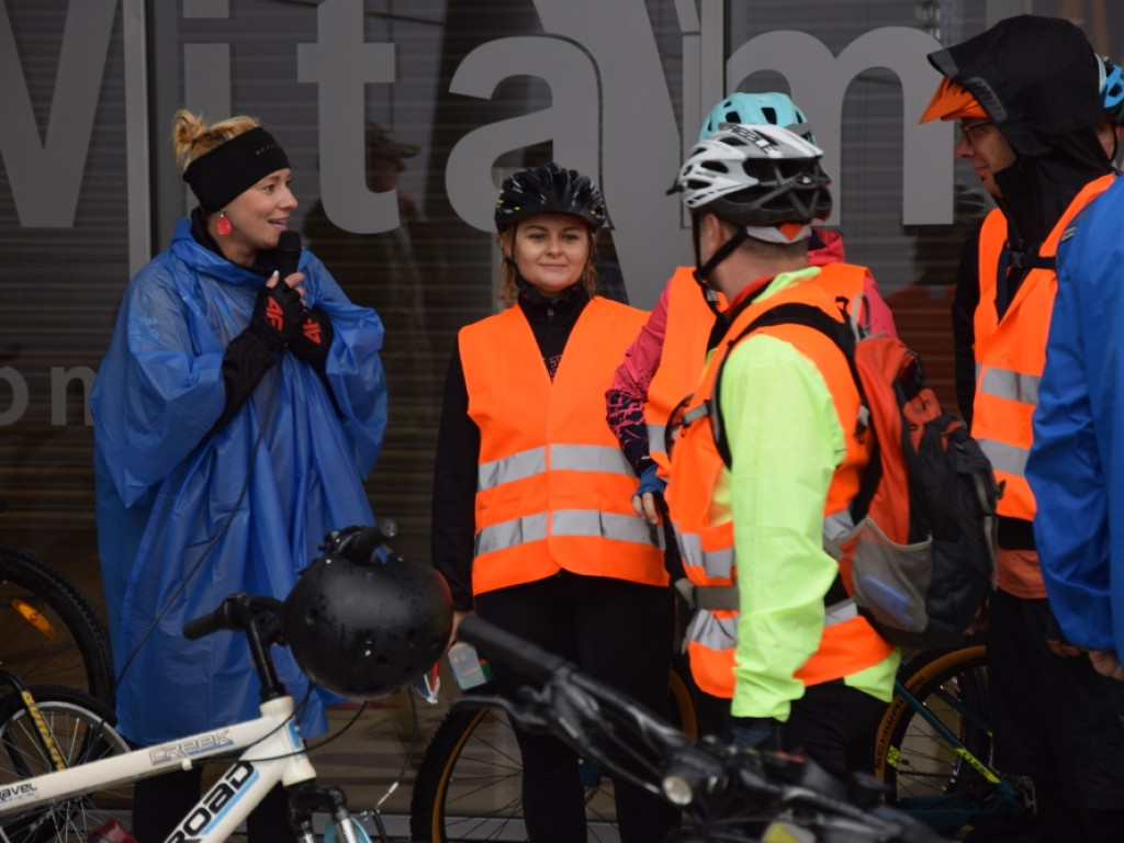 Rowerowy rajd dla Amelki Antczak. Pojechali do Jakubowa