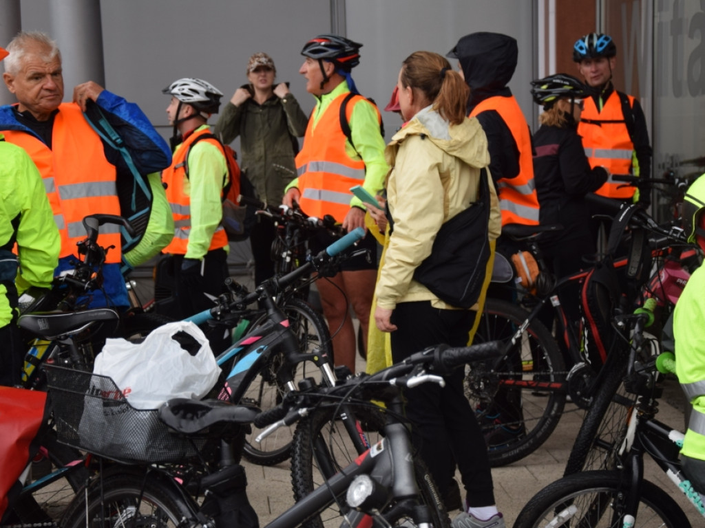 Rowerowy rajd dla Amelki Antczak. Pojechali do Jakubowa