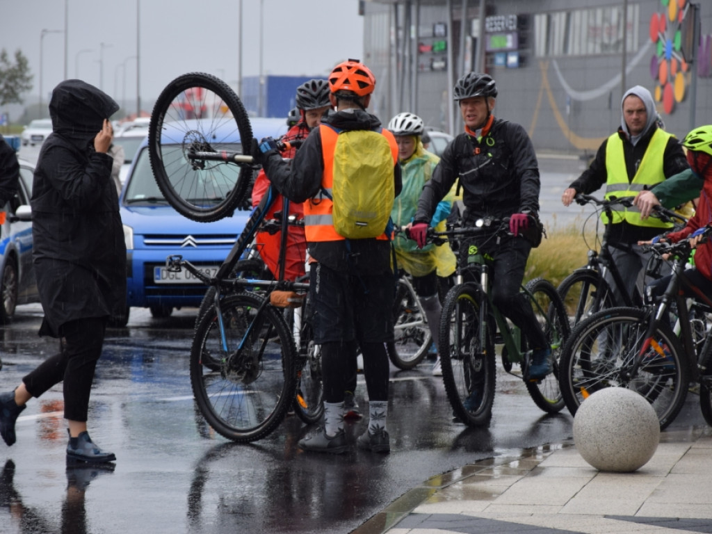 Rowerowy rajd dla Amelki Antczak. Pojechali do Jakubowa