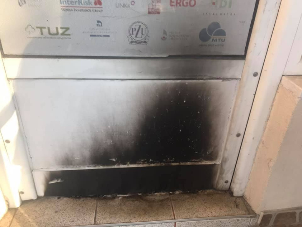 Przypadek, czy celowe działanie? Pożar w biurze radnego Andrzeja Radomskiego. Policja prowadzi dochodzenie