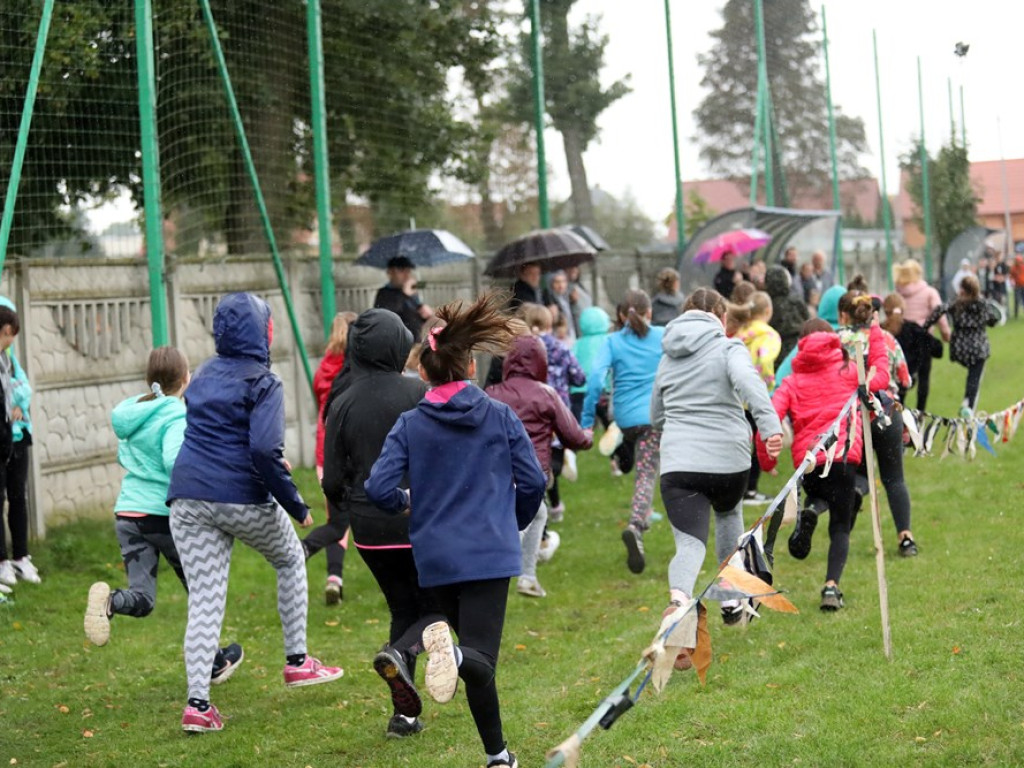 Radość na mecie była ogromna! Jesienne Biegi Przełajowe w Kotli
