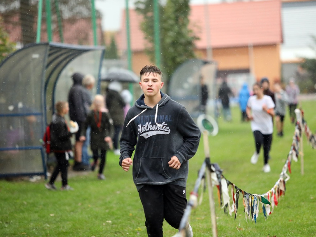 Radość na mecie była ogromna! Jesienne Biegi Przełajowe w Kotli