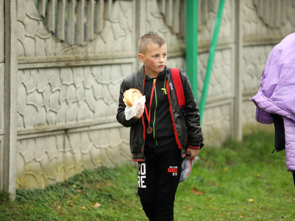 Radość na mecie była ogromna! Jesienne Biegi Przełajowe w Kotli
