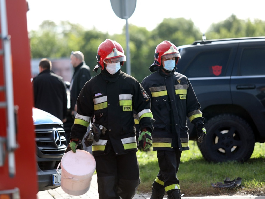 Nie zatrzymała się i wymusiła pierwszeństwo. Dwie osoby poszkodowane