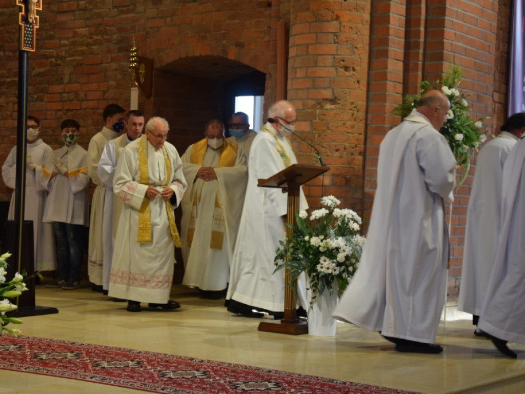 Wierni pożegnali w kolegiacie księdza Malskiego