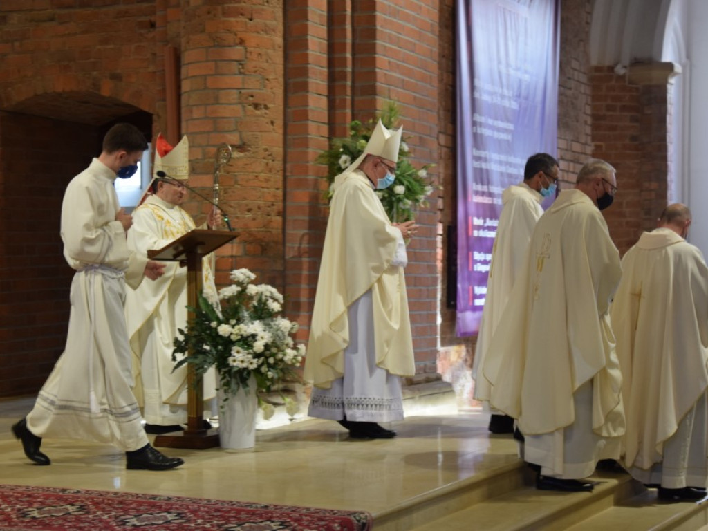 Wierni pożegnali w kolegiacie księdza Malskiego