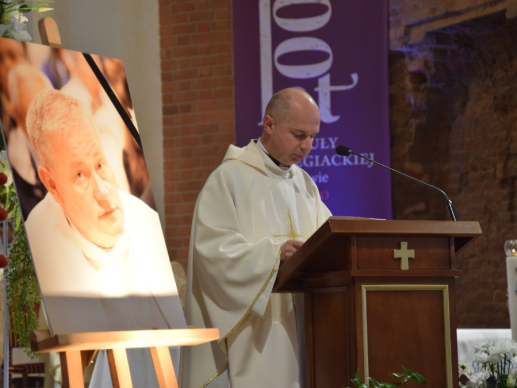 Wierni pożegnali w kolegiacie księdza Malskiego