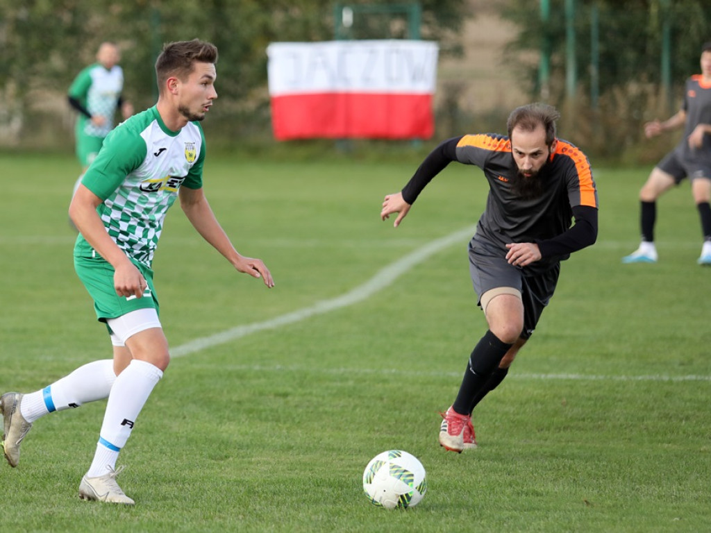 Piękne gole w Jaczowie. Dragon nadal liderem A-klasy