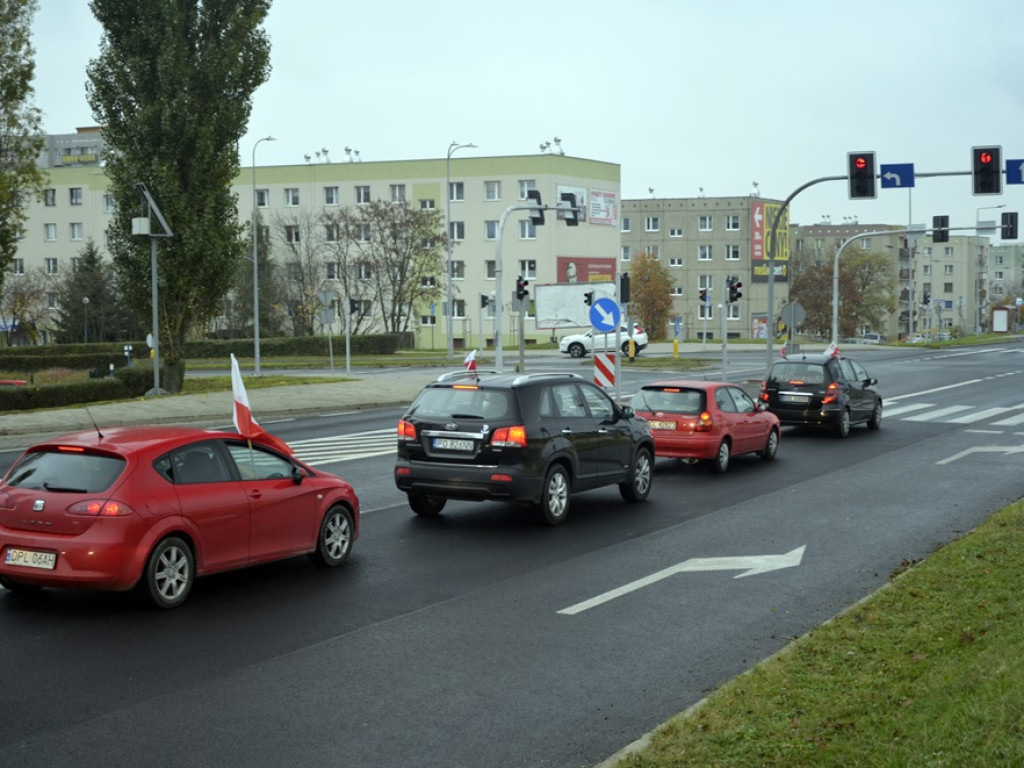 Samochodowa parada z okazji Święta Niepodległości