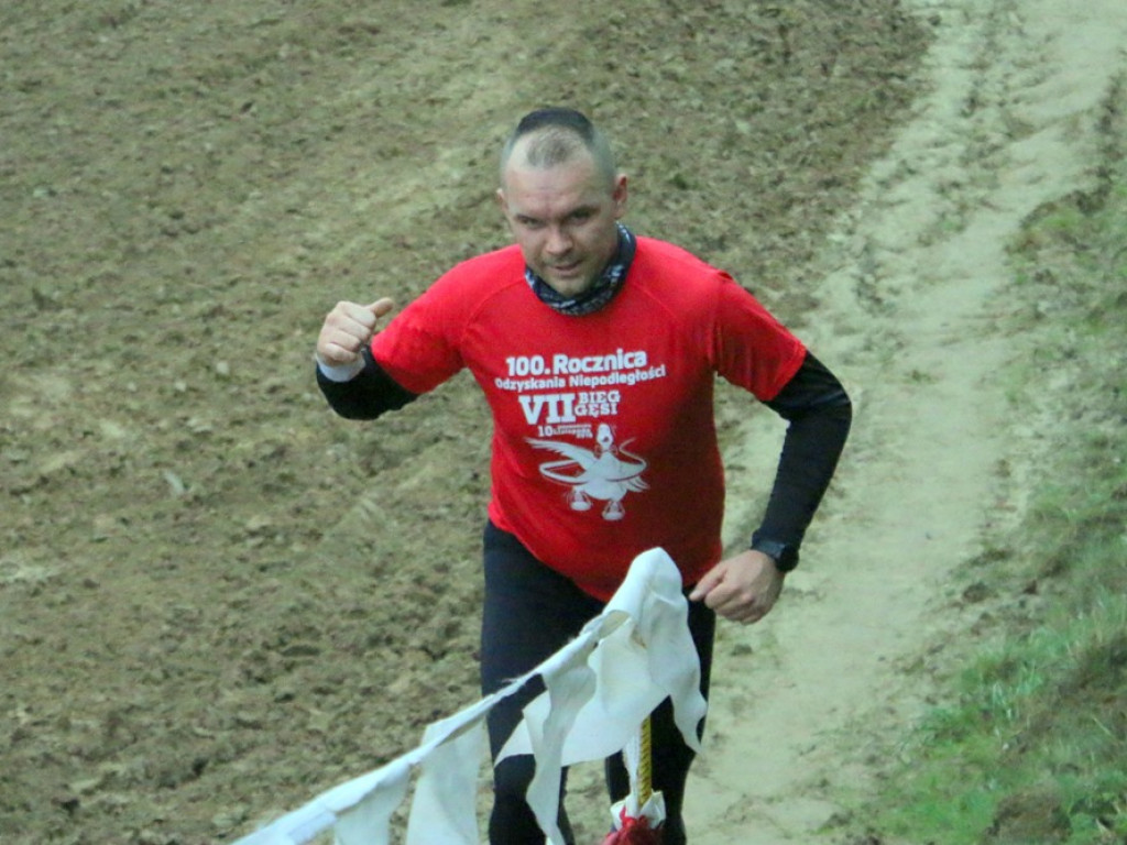 Biało-czerwony trening na torze motocrossowym