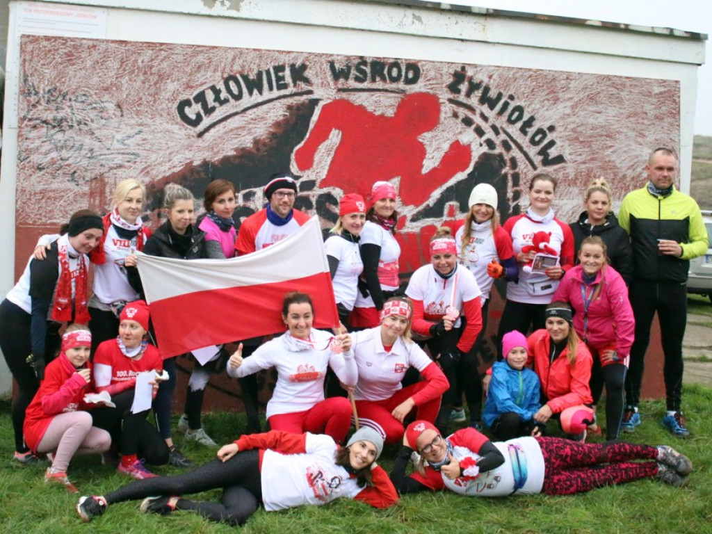 Biało-czerwony trening na torze motocrossowym