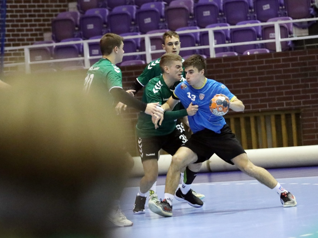 Juniorzy rzucili swoje i mogli cieszyć się z wygranej