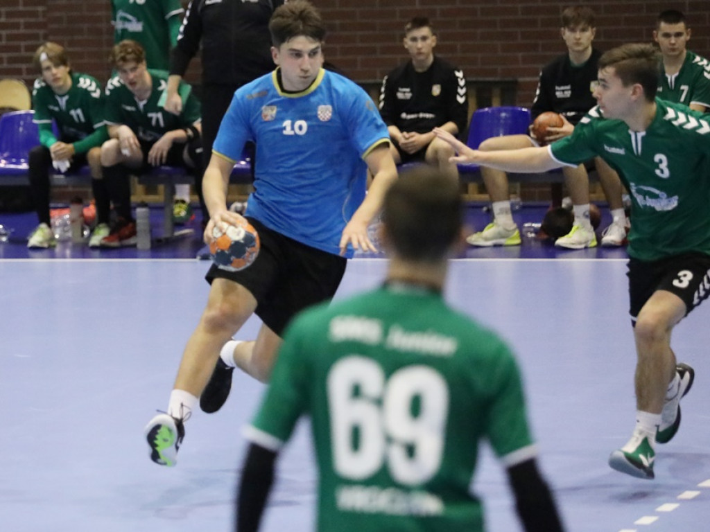 Juniorzy rzucili swoje i mogli cieszyć się z wygranej