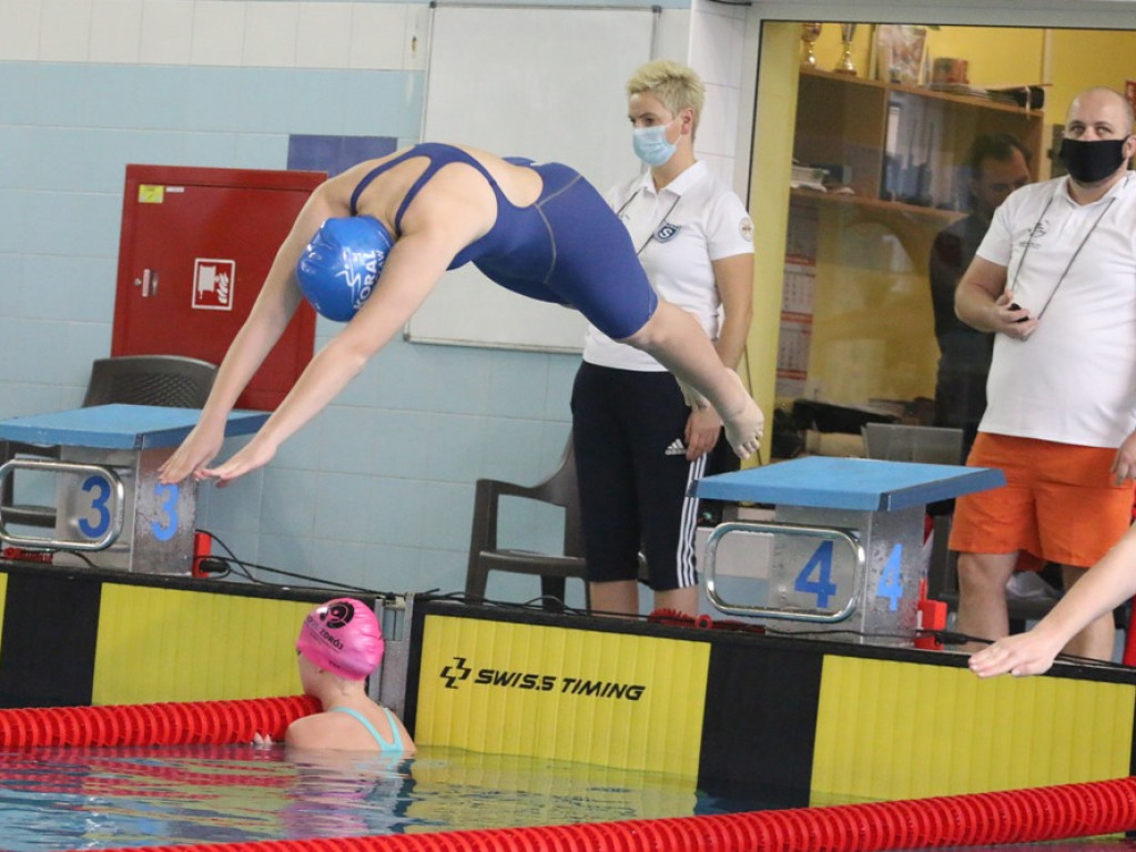 140 zawodników na starcie. Pływacka Barbórka w Głogowie