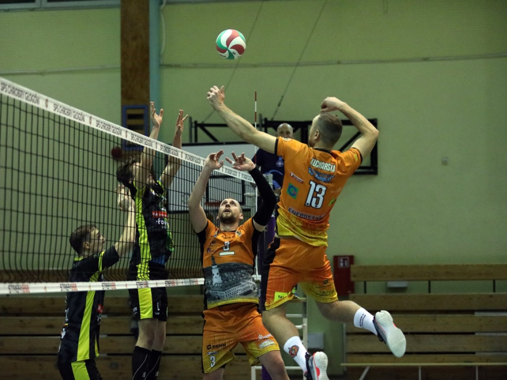 Siatkarze znów wygrali bez straty seta. Świetna seria