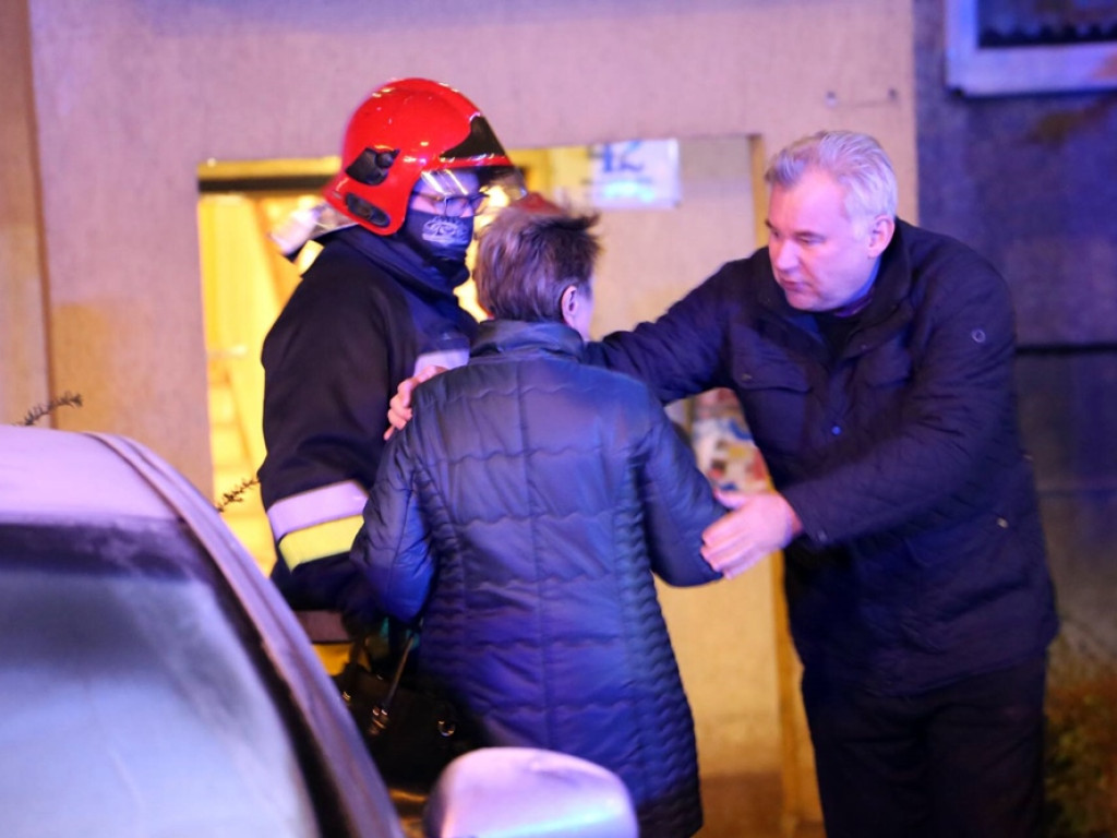 Pożar mieszkania w bloku przy ul Łokietka. Sąsiedzi mówią, że doszło do wybuchu