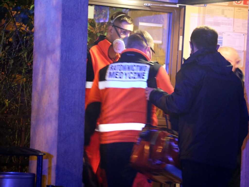 Pożar mieszkania w bloku przy ul Łokietka. Sąsiedzi mówią, że doszło do wybuchu