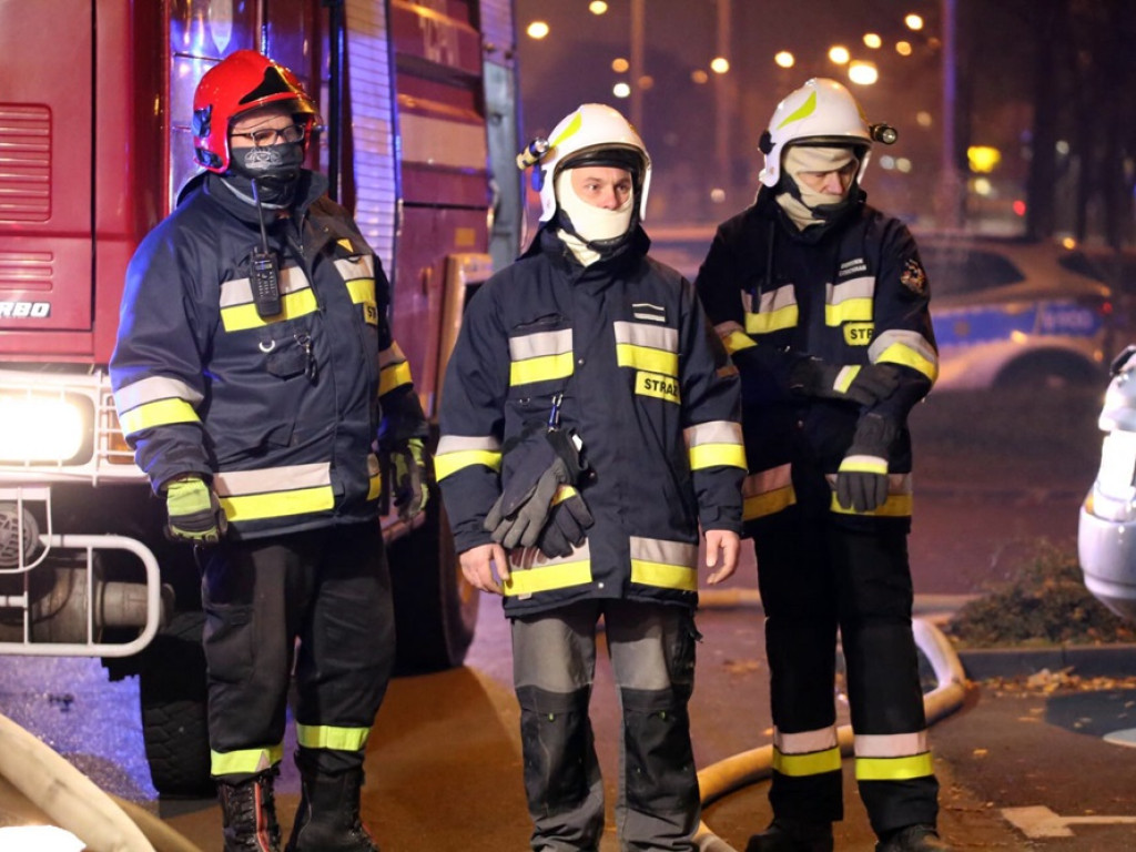 Pożar mieszkania w bloku przy ul Łokietka. Sąsiedzi mówią, że doszło do wybuchu