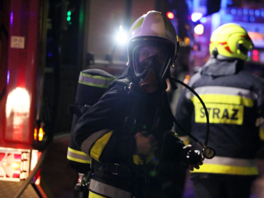 Pożar mieszkania w bloku przy ul Łokietka. Sąsiedzi mówią, że doszło do wybuchu