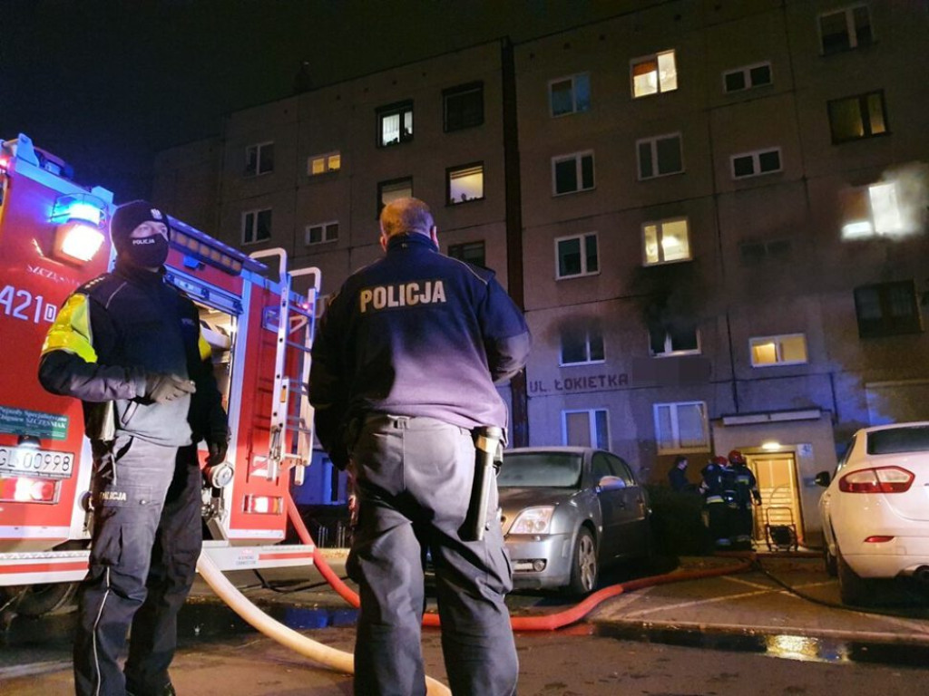 Pożar mieszkania w bloku przy ul Łokietka. Sąsiedzi mówią, że doszło do wybuchu