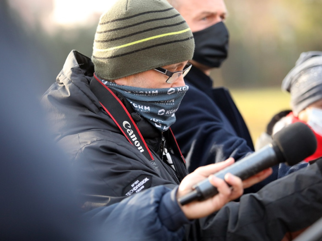 Nowa karetka dla szpitala w Głogowie. Złożyły się lokalne samorządy