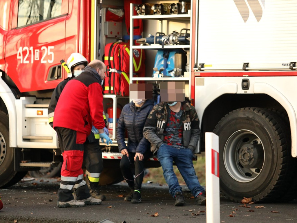 Było to czołowe zderzenie. Wśród poszkodowanych jest dziecko