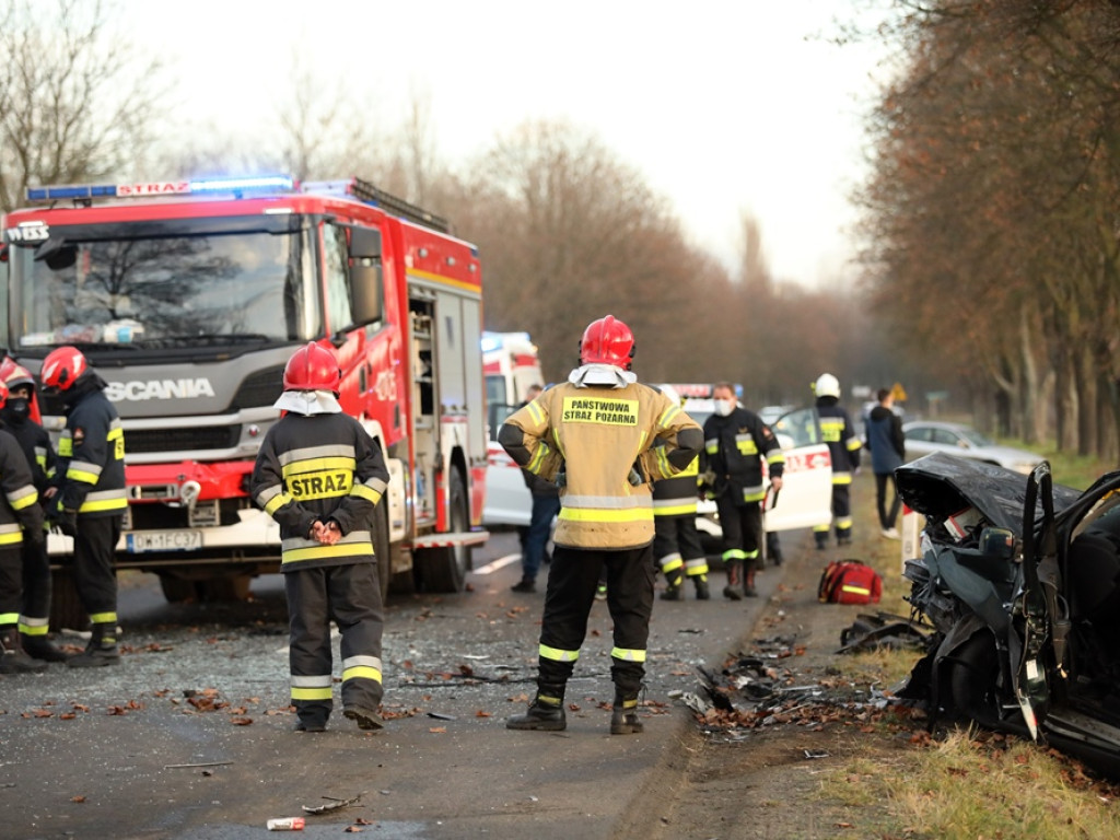 Było to czołowe zderzenie. Wśród poszkodowanych jest dziecko