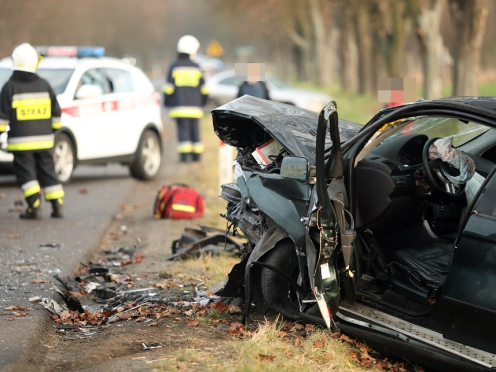 Było to czołowe zderzenie. Wśród poszkodowanych jest dziecko