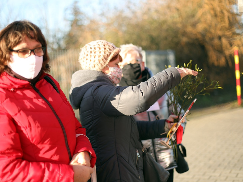 Kiermasz fundacji na targowisku! Prezenty od więźniów z Rawicza