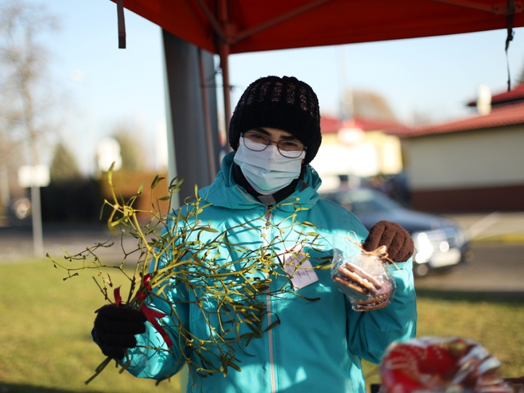 Kiermasz fundacji na targowisku! Prezenty od więźniów z Rawicza