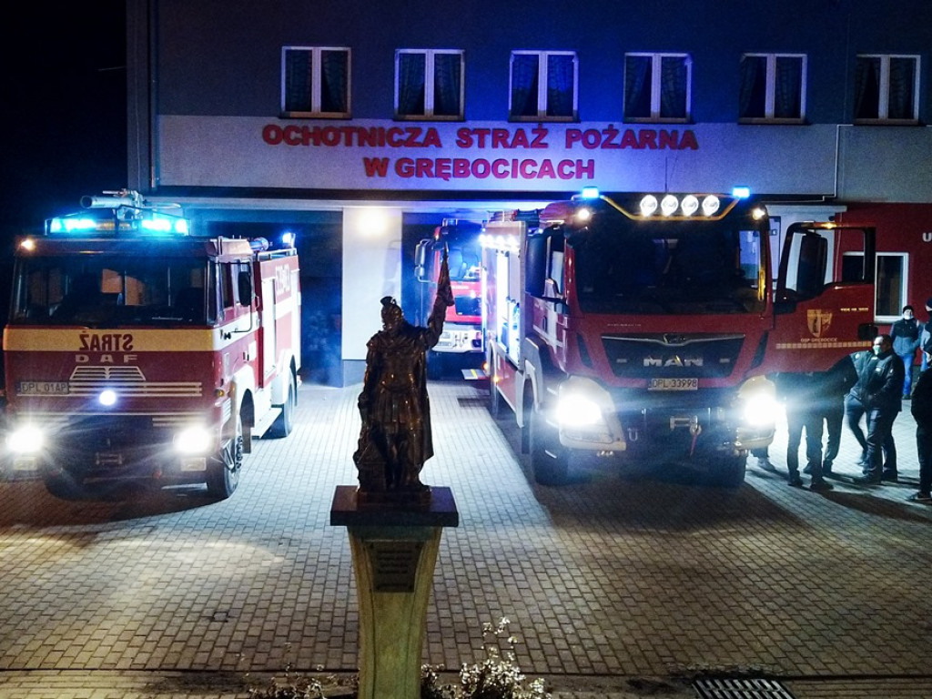 Nowy strażacki wóz dla ochotników z Grębocic. Ale przywitanie