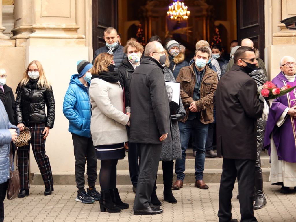 Pożegnaliśmy śp. Janusza Kucharskiego. Prezydent uhonorował zmarłego doktora