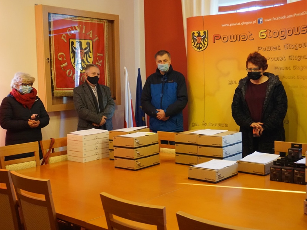 To są najnowsze zakupy starostwa dla podlegających mu placówek