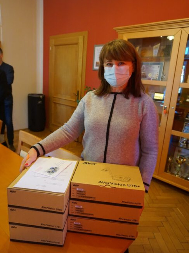 To są najnowsze zakupy starostwa dla podlegających mu placówek