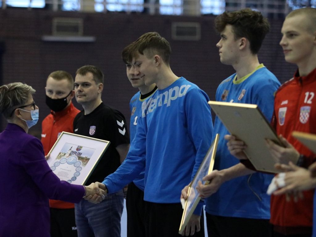 Młodzi szczypiorniści wyróżnieni! Dyplomy za sportowe osiągnięcia