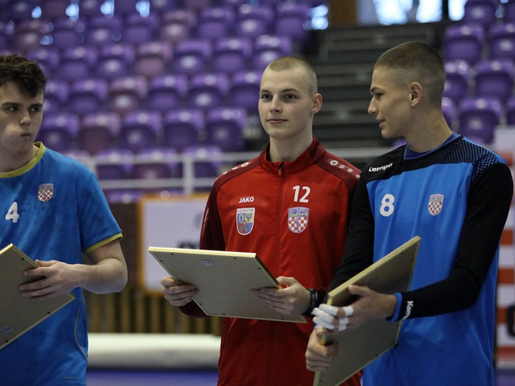 Młodzi szczypiorniści wyróżnieni! Dyplomy za sportowe osiągnięcia