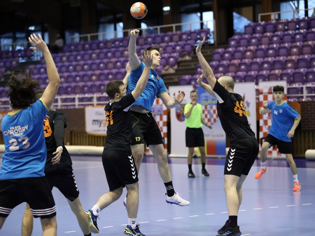 Jeden krok od awansu! Juniorzy Chrobrego zdemolowali Zagłębie