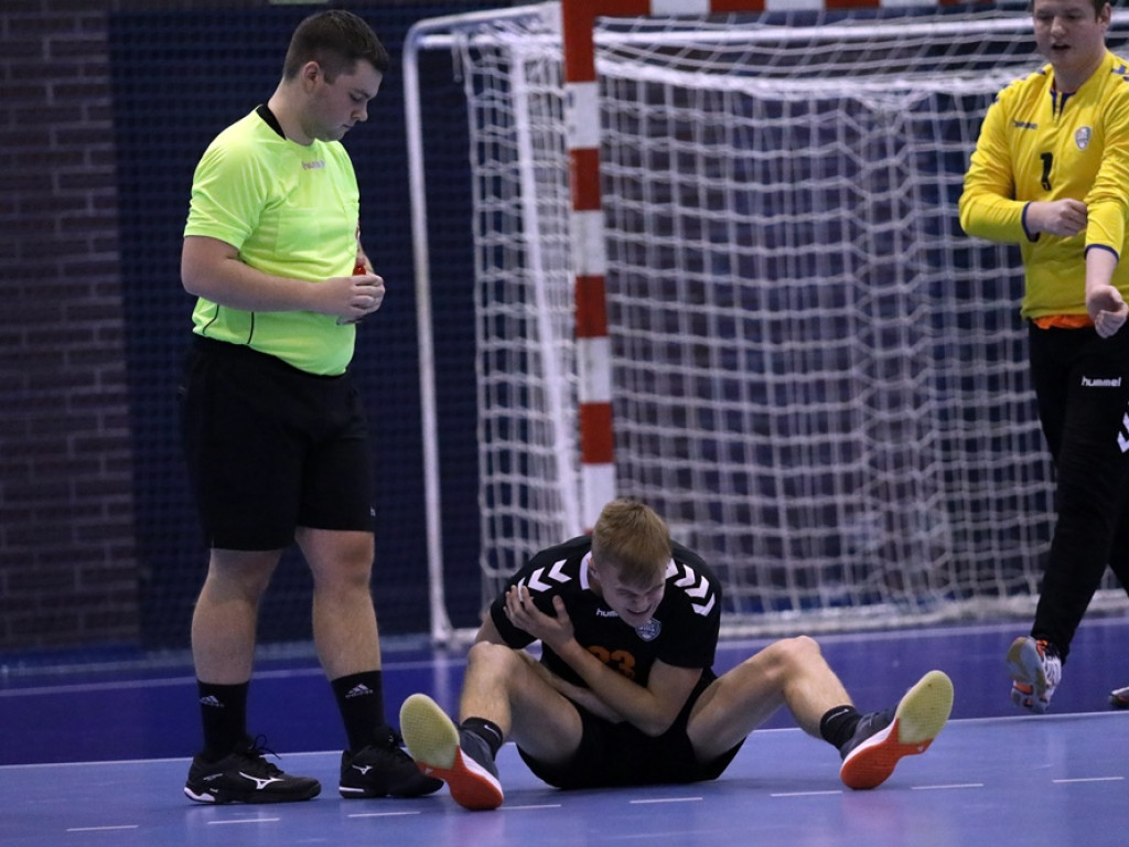 Jeden krok od awansu! Juniorzy Chrobrego zdemolowali Zagłębie