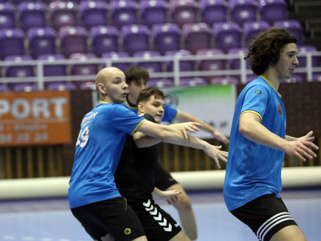 Jeden krok od awansu! Juniorzy Chrobrego zdemolowali Zagłębie