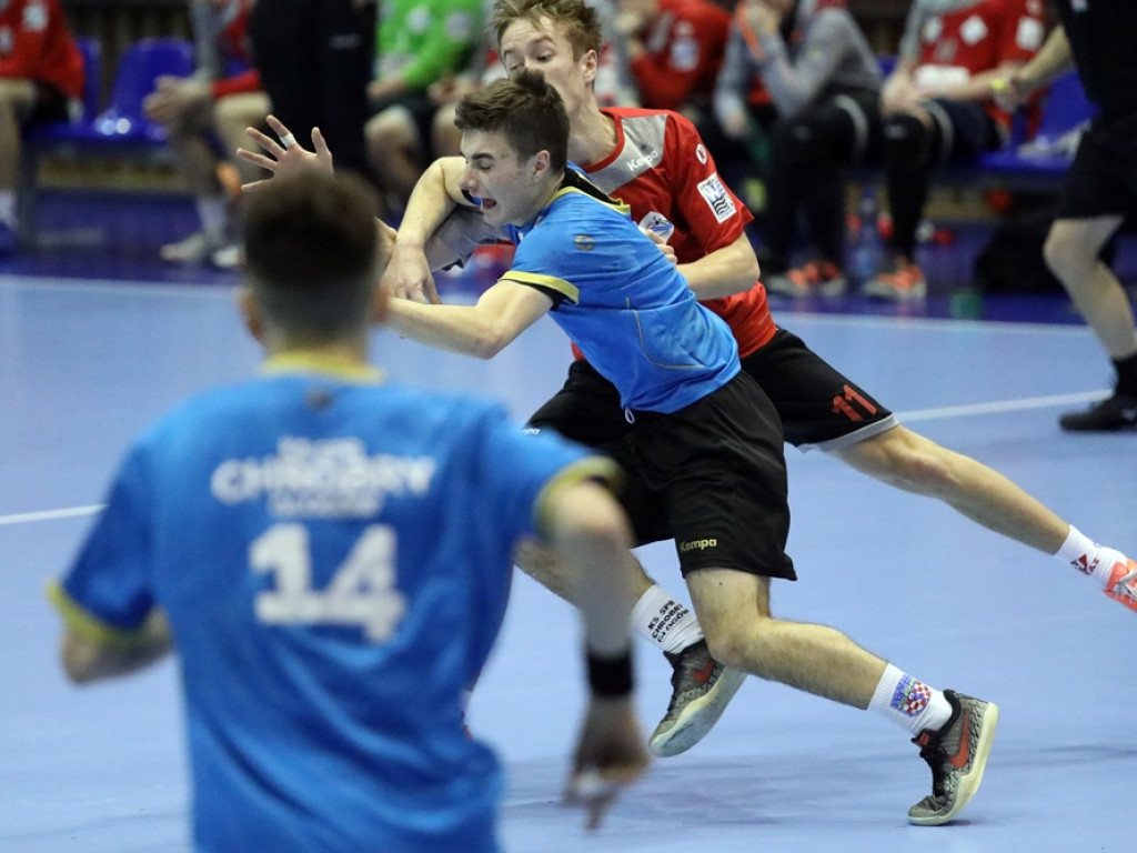 Piękna bramka Słupskiego! Wygrana juniorów rzutem na taśmę