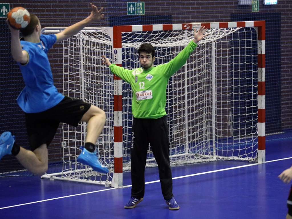 Piękna bramka Słupskiego! Wygrana juniorów rzutem na taśmę